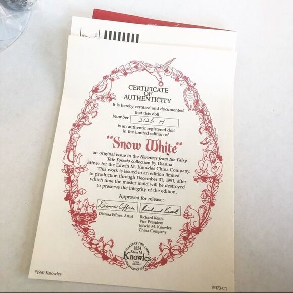 Edwin Knowles Snow White Collectible Doll - Picture 7 of 9